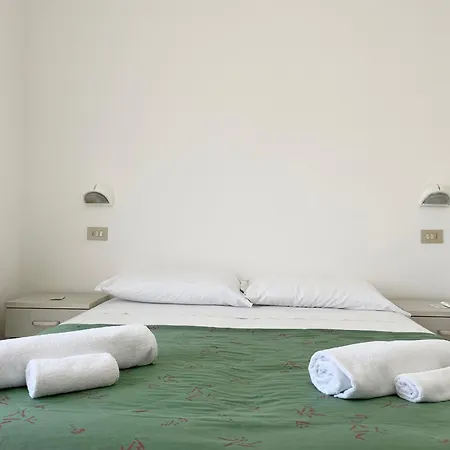 Bilocale Vicinissimo Mare - La Casa Del Bagnino Cattolica